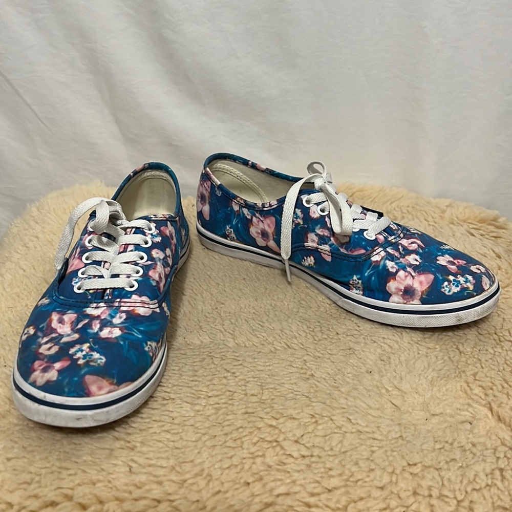 Vans Blue With Pink Floral Woman’s Size 8.5 Mens Size 7 Cherry Blossom Sakura